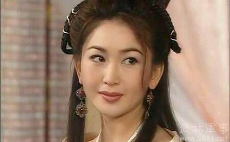 Cụ thể, Đát Kỷ nguyên danh là Tô Đát Kỷ, con gái của Ký Châu hầu Tô Hộ. Bà là mỹ nhân tuyệt sắc nổi tiếng khắp nơi.