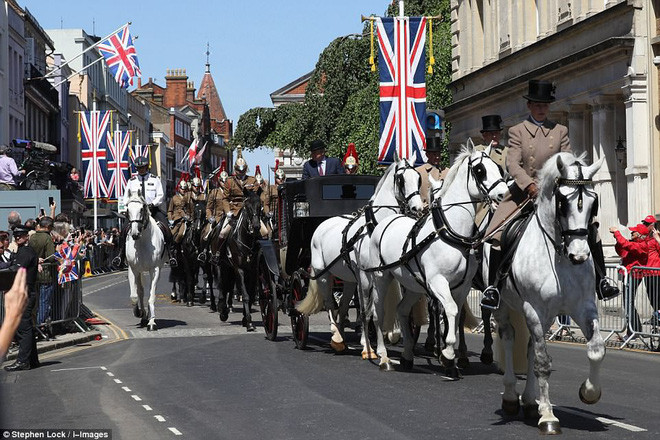 Điển hình là Trung đoàn Household Cavalry. Đây là lực lượng kỵ binh nổi tiếng của Vương quốc Anh thường tham gia các sự kiện quan trọng.