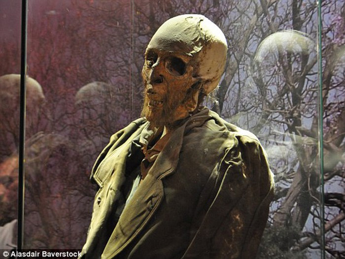 Bên trong bảo tàng này lưu giữ và trưng bày hơn 100 xác ướp ở trong tình trạng khá nguyên vẹn.