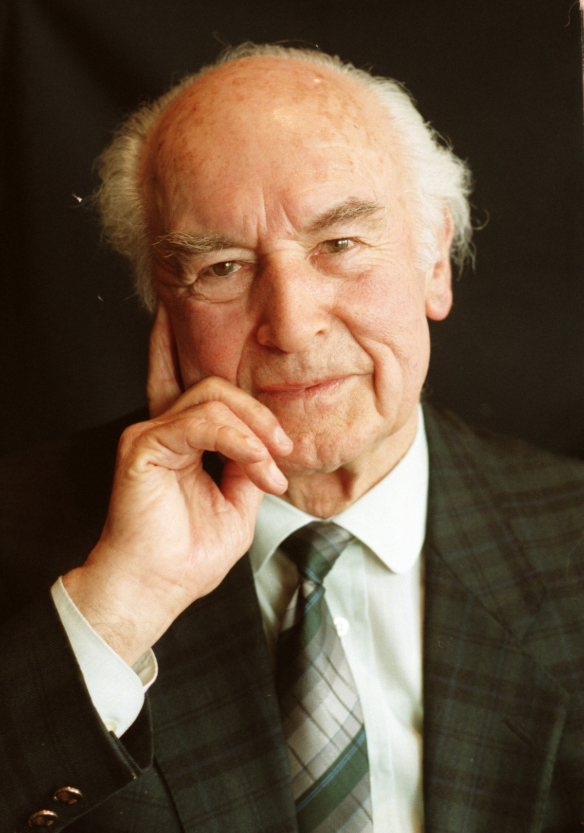 Chính trong quá trình này, nhà hóa học Hofmann vô tình phát minh ra một chất mới mang tên LSD.