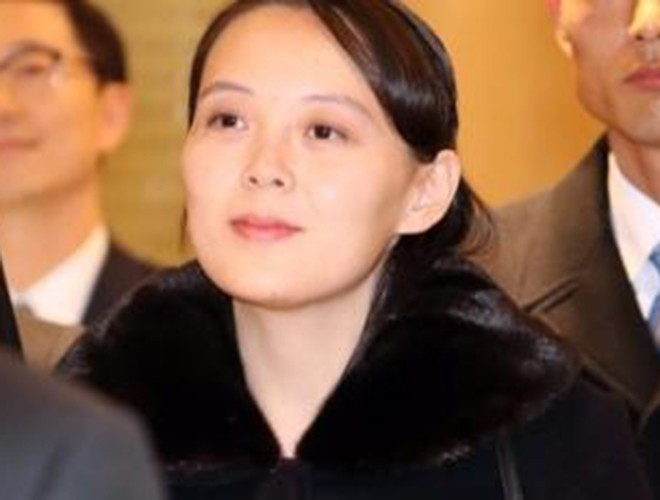 Theo ông Leif-Eric Easly, phó giáo sư nghiên cứu quốc tế ở Đại học Ewha (Hàn Quốc), cô Kim đã thể hiện kỹ năng hiện đại hóa hình ảnh chính quyền và có nhiều tác động tích cực tới truyền thông quốc gia. Bên cạnh đó, ông khẳng định cô Kim là người có tiếng nói quan trọng trong bộ máy chính trị Triều Tiên, bởi cô chính là người phụ tá tin cẩn của Chủ tịch Kim Jong-un