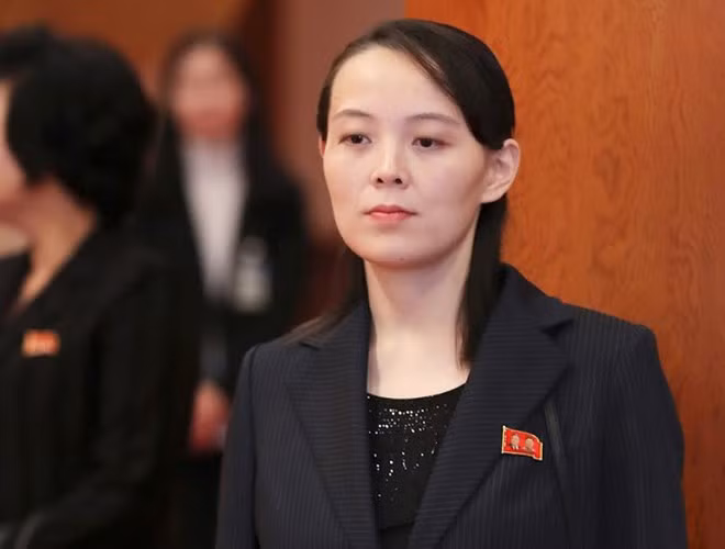 Từ hình ảnh 1 phụ tá đắc lực, tầm quan trọng của Kim Yo-jong tại Triều Tiên đang ngày càng tăng lên qua nhiều sự kiện quan trọng. Cô được xem là người đóng vai trò then chốt trong các chính sách đối nội lẫn đối ngoại của Triều Tiên