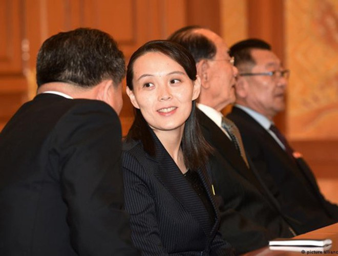 Với vai trò là người đứng sau, phụ trách xây dựng hình ảnh cho anh trai, cô Kim đã tương đối thành công khi giúp Chủ tịch Triều Tiên duy trì hình ảnh tích cực đối với Hàn Quốc và thế giới. Ngoài ra, cô còn biết cách tăng cường sức mạnh mềm cho Chủ tịch Kim Jong-un đằng sau mỗi quyết định