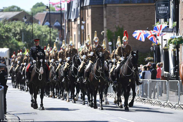 Trong đó, nổi tiếng là việc lực lượng kỵ binh Household Cavalry cùng nhiều đơn vị khác của quân đội Anh tham gia đám cưới của Hoàng tử Harry vào năm 2018.