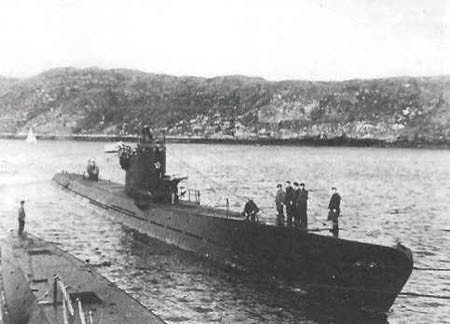 Những chiếc tàu ngầm này có nhiệm vụ giám sát các hoạt động của Hải quân Đức trong Thế chiến 2.