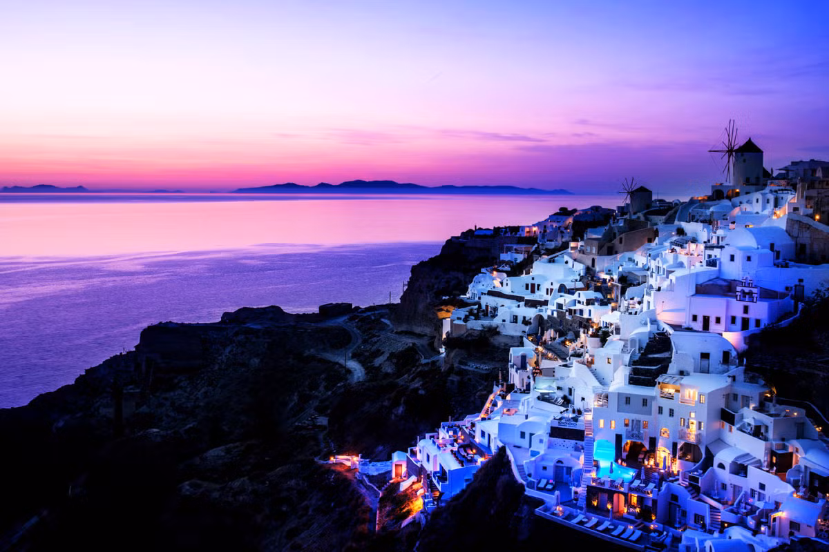 Trước năm 1960, đảo Santorini chưa có điện.