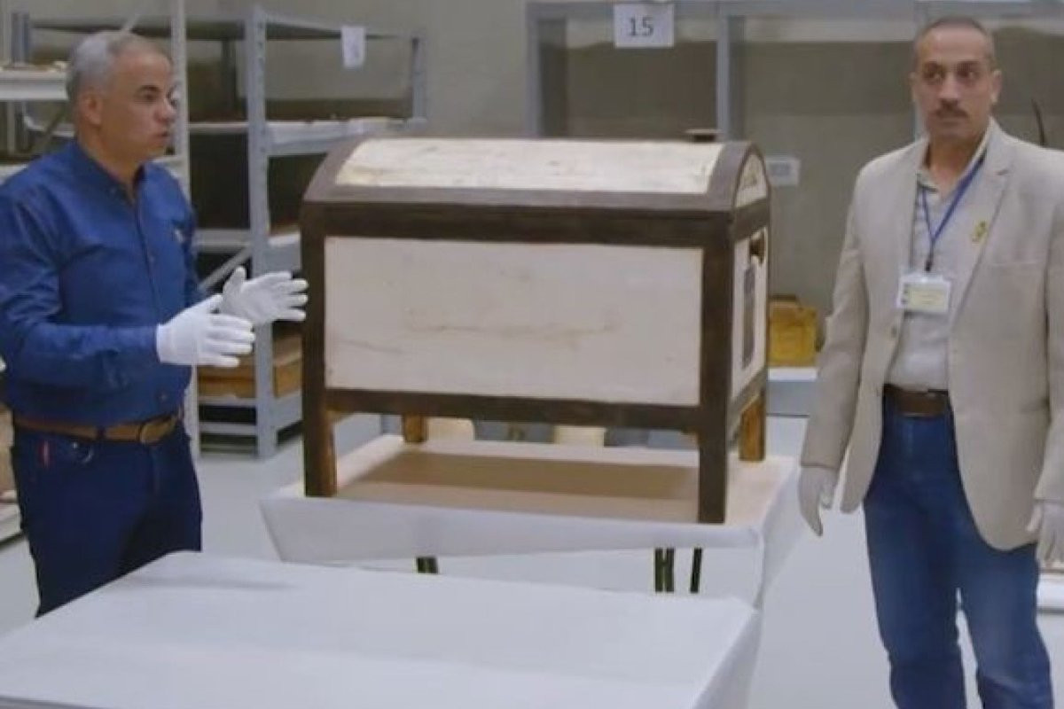 Theo nghiên cứu của các chuyên gia, chiếc hộp bí ẩn này thuộc về vợ của pharaoh Tutankhamun. Đây là cổ vật duy nhất trong lăng mộ là của bạn đời nhà vua Ai Cập.