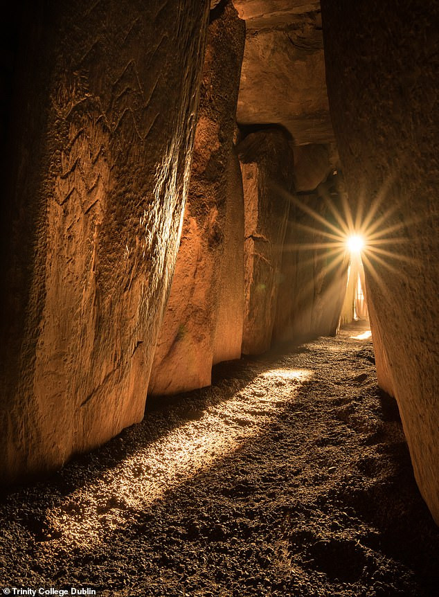 Các ông hoàng kết hôn với chị em gái trong gia đình, dòng tộc. Thậm chí, có vị vua kết hôn với con gái của mình.