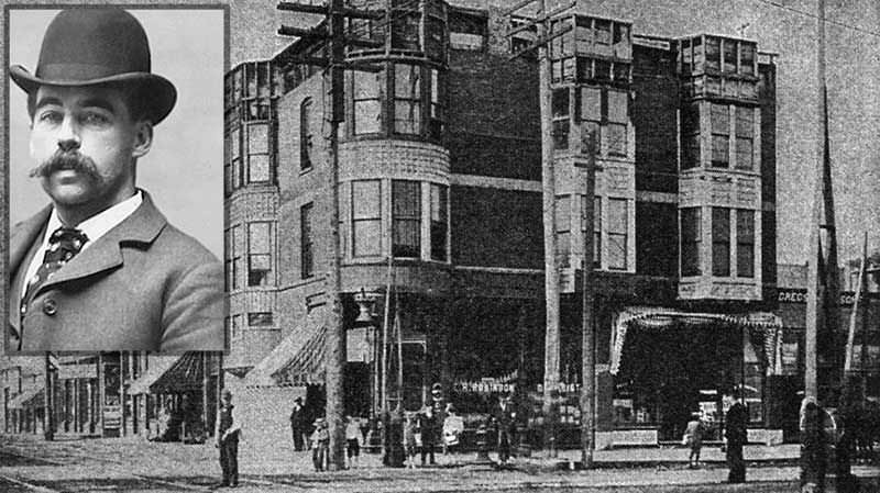 Phải đến năm 1894, Holmes bị cảnh sát bắt giữ sau khi nhận được đơn tố giác của Marion Hedgepeth. Tại khách sạn của Holmes, cảnh sát tìm được nhiều bằng chứng cho thấy gã đã sát hại nhiều người.