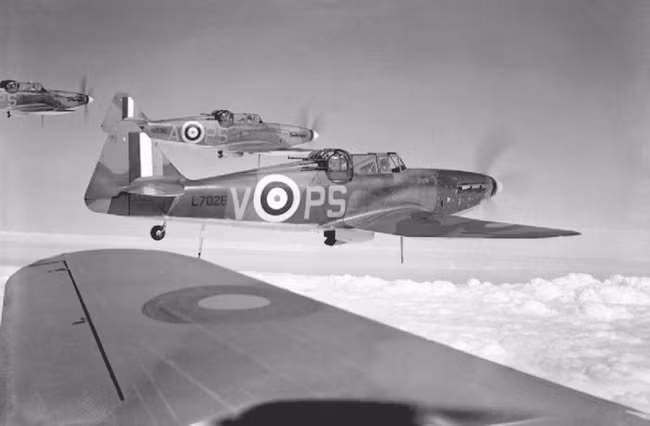 Dù Không quân Đức tấn công dữ dội London và các mục tiêu khác suốt nhiều ngày đêm nhưng không thể giành chiến thắng dễ dàng và nhanh chóng như dự định.