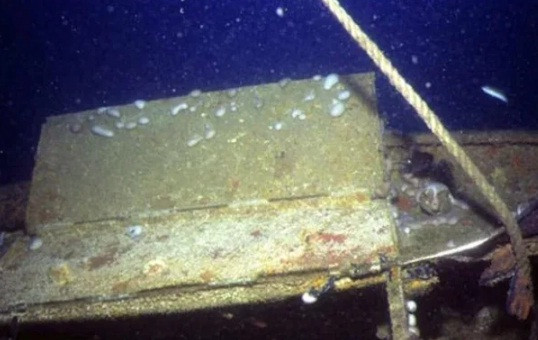 Cơ quan chức năng chỉ tìm thấy một số mảnh vỡ còn sót lại của tàu ngầm HNLMS O 16.