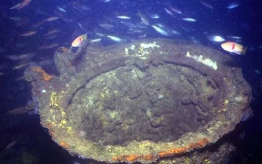 Kể từ đó, 2 tàu ngầm "ngủ vùi" dưới đáy biển ở khu vực Biển Đông ngoài khơi Malaysia.