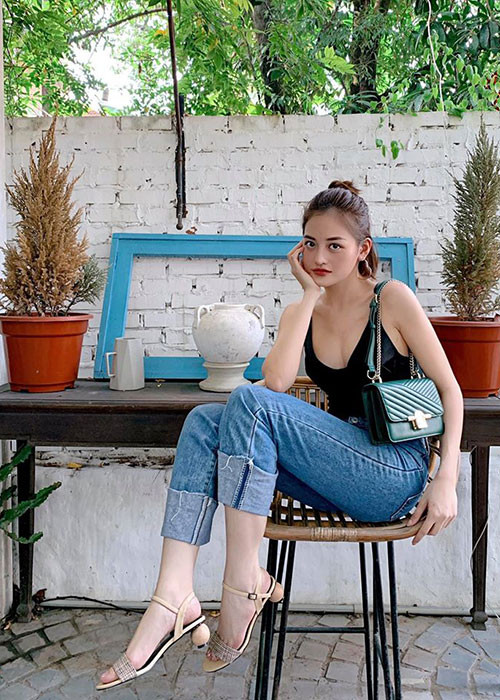 Nữ diễn viên được khán giả biết đến qua dự án: "Bộ tứ 10A8", "Đập cánh giữa không trung".