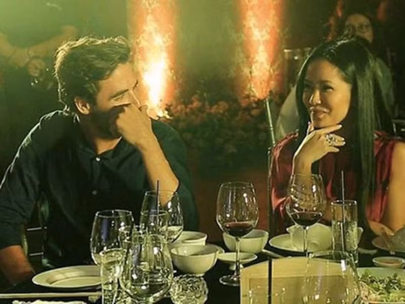 Năm 2019, Hồng Nhung từng bị bắt gặp khá thân với một chàng trai Tây lạ mặt trong tiệc sinh nhật và một sự kiện. Ảnh: Dân Việt