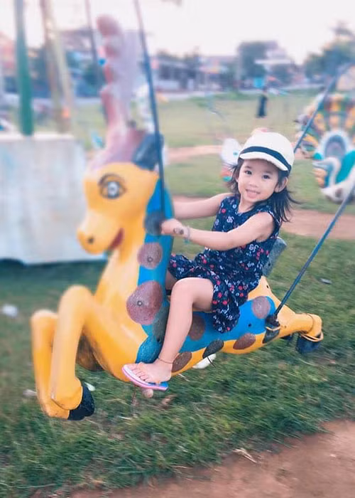 Từ Mỹ, Phùng Ngọc Huy vẫn luôn theo dõi con gái.