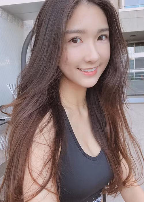 Hồi cuối năm 2016, Vu Đại Mộng vốn úp mở phải lòng một thiên vương của làng giải trí. Khi mới hẹn hò, người đàn ông này cho biết, tình cảm giữa anh và bạn gái phai nhạt nên muốn quen Vu Đại Mộng. Thế nhưng, Vu Đại Mộng phát hiện người này và bạn gái vẫn mặn nồng.