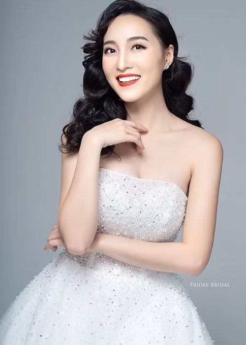 Nữ diễn viên cho biết, trong cảnh quay ở bể bơi trong "Nhà trọ Balanha", đáng lẽ phải mặc bikini, nhưng cô xin đạo diễn được mặc đồ tắm một mảnh.