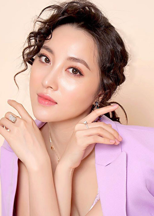 Hiện tại, nữ diễn viên bận rộn với công việc kinh doanh.