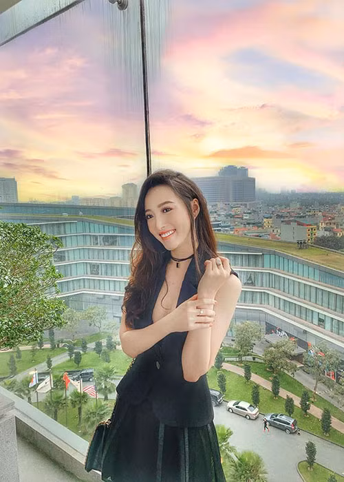 Hoàng Mai Anh thường xuyên diện bikini ngoài đời. Tuy nhiên, cô nói ngại khi phải mặc áo tắm trên màn ảnh.