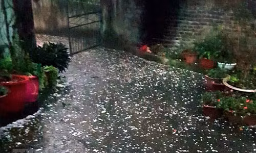 Thoi tiet hom nay 5/4: Bac Bo ret, de phong loc set va mua da