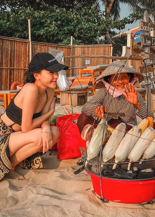 Băng Di lại hứa sẽ tìm gặp cô bán hàng rong quen thuộc ngay khi hết dịch.