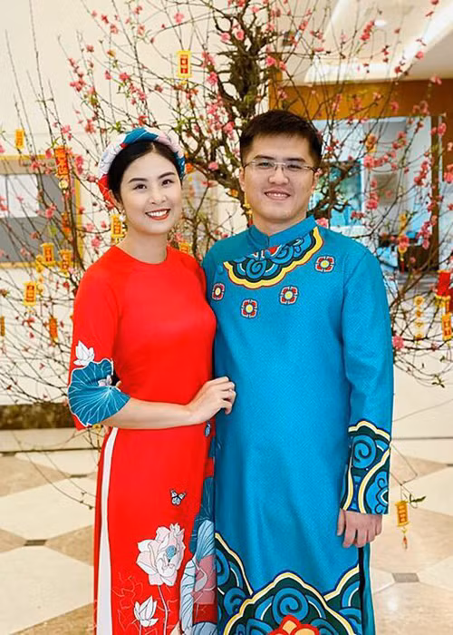 Thúy Vân và Ngọc Hân hoãn cưới vì COVID-19. Chính vì vậy, fan cho rằng sau khi hết dịch, 2 mỹ nhân Việt này sẽ lên xe hoa.