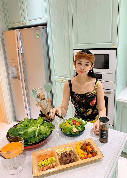 Người hâm mộ trầm trồ trước khả năng nấu nướng của Ngân Anh.