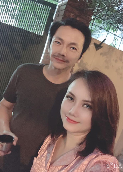 Gương mặt của bà mẹ 3 con trông khác lạ trong "Những ngày không quên".