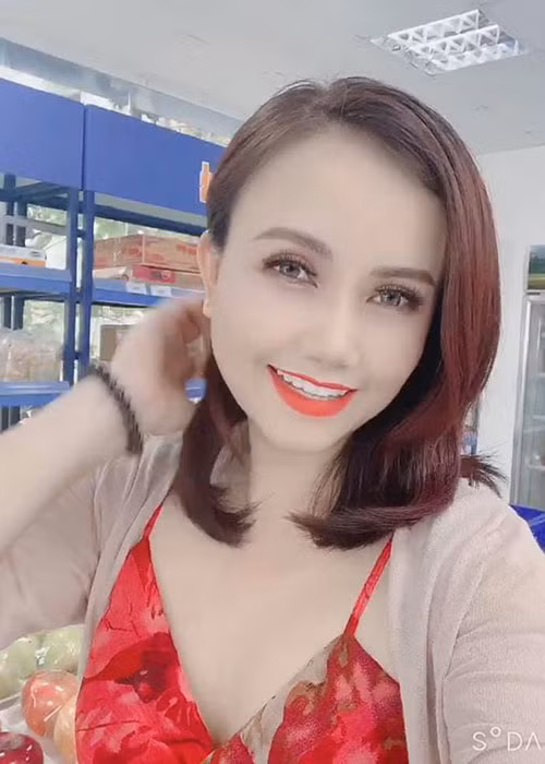 Nhiều người đặt nghi vấn Hoàng Yến dao kéo gương mặt.