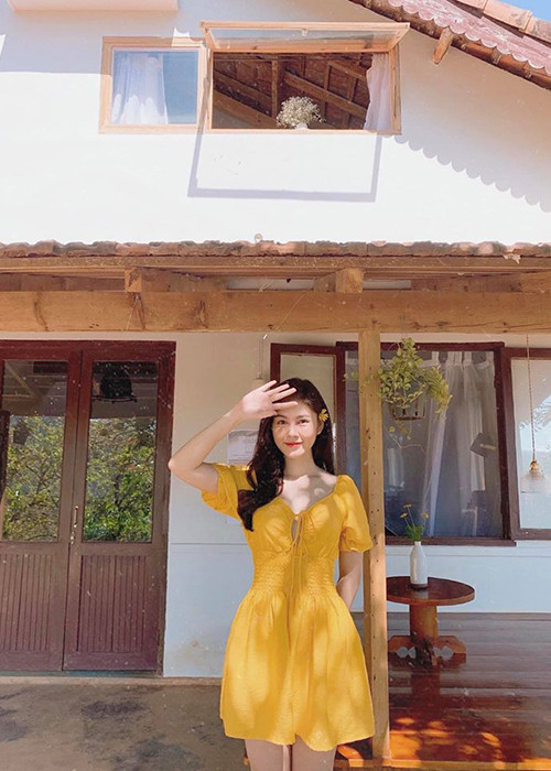 Khi Thu Hoài thi ''Trời sinh một cặp'' tại TP.HCM, Hoàng Nam thường xuyên bay vào cùng để cổ vũ bạn gái.