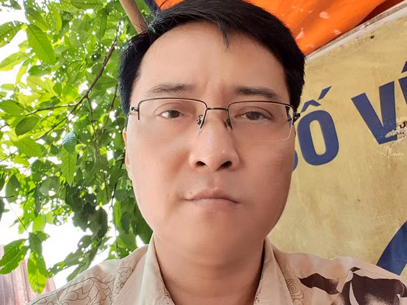 Trong nhiều năm nay, anh ẩn mình. Chia sẻ trên Thể thao Văn hóa cách đây ít năm, Ngọc Châu cho biết, anh vẫn sáng tác. “Với tôi, nghề viết này giống như đi câu vậy. Lúc thì câu được cá, lúc thì không nhưng mình vẫn làm việc âm thầm”, con trai nghệ sĩ Ngọc Hướng nói.