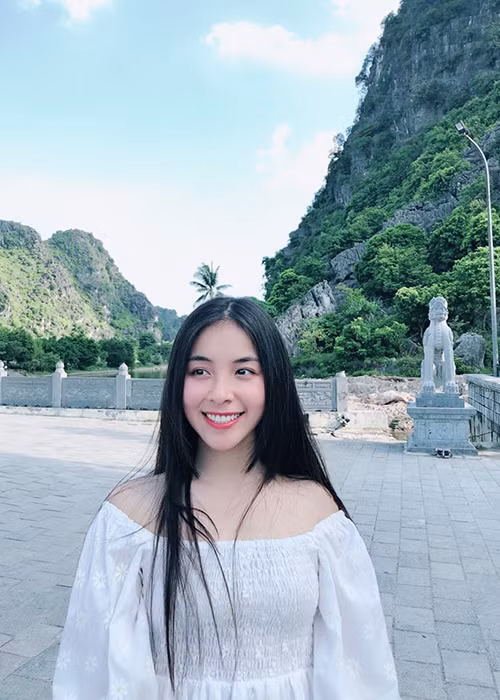 "Trong tương lai, tôi muốn tiếp tục rèn luyện và hoàn thiện khả năng diễn xuất", Trần Vân chia sẻ.