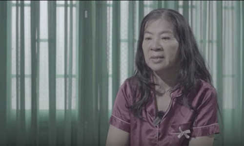 Me cua Mai Phuong to bi danh, phu nhan mang con, ep chau cau nguyen