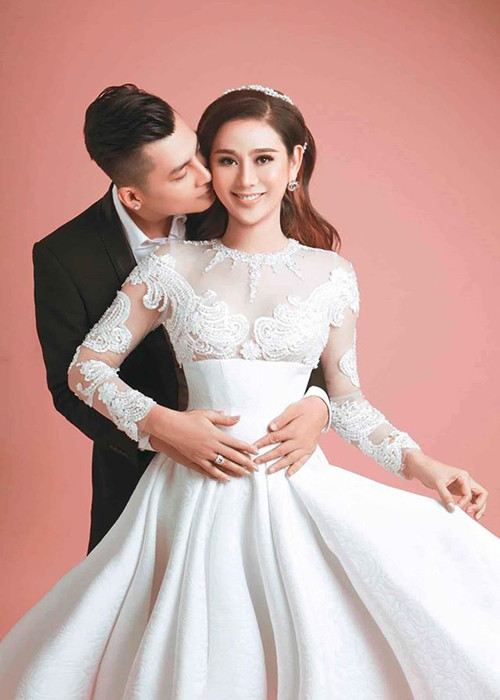 Sau 3 năm làm đám cưới, Lâm Khánh Chi và Phi Hùng lần đầu vướng tin đồn hôn nhân trục trặc.