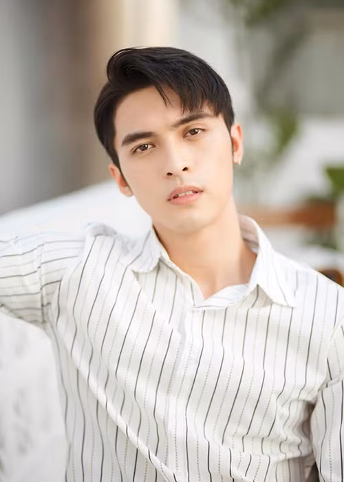 Đóng phim không chỉ là đam mê mà với Công Dương, anh nghĩ bản thân có thể đi xa nhất với khả năng diễn xuất của mình.