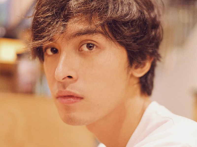 Nam diễn viên phim "Nhà trọ Balanha" vốn tốt nghiệp khoa thanh nhạc Trường Cao đẳng Văn hóa Nghệ thuật Quân đội.