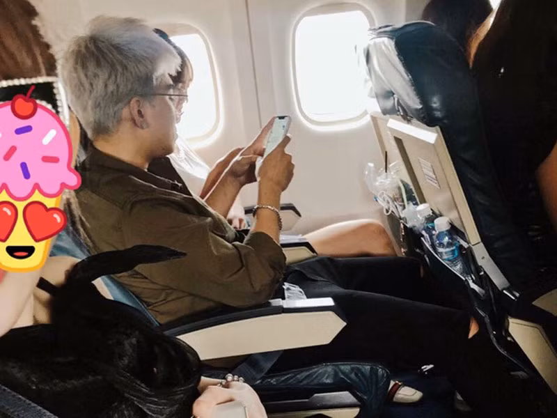 Một cư dân mạng từng đăng hình ảnh Chi Dân - Lan Ngọc chụp trên chuyến bay từ TP.HCM đi Côn Đảo.