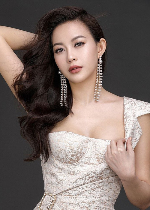 Trước rắc rối về vấn đề tiền bạc, Hải Dương cho biết, cô sẽ có cách giải quyết và từ chối chia sẻ thêm vì sợ ảnh hưởng đến công việc kinh doanh và gia đình. Hiện tại, giữa ồn ào, người đẹp sinh năm 1987 cập nhật công việc nhưng không đả động đến thông tin nợ nần.