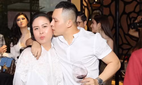 Vu Khac Tiep bi ban be treu gheo cach ly lan 5