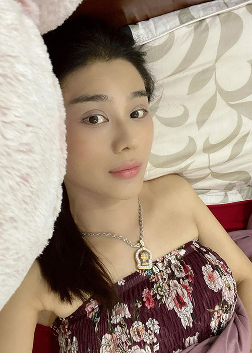 Lâm Khánh Chi chia sẻ trên Đời sống Việt Nam, cô cảm thấy hài lòng với gương mặt hiện tại.