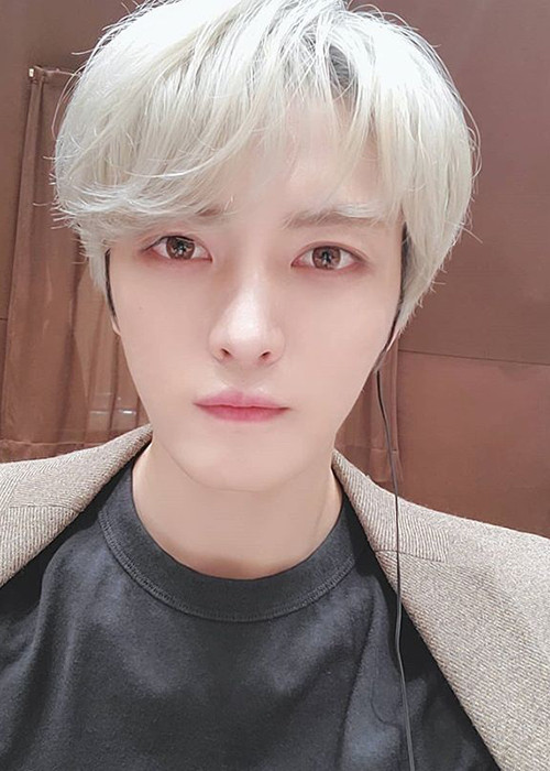 Kim Jae Joong nhập ngũ vào năm 2015 và xuất ngũ năm 2017.
