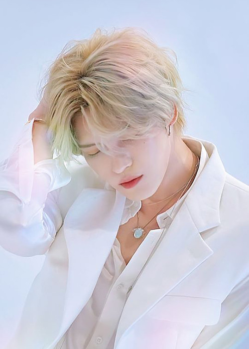 Lời bông đùa của nam ca sĩ họ Kim vấp phải sự chỉ trích từ khán giả trong nước lẫn quốc tế.