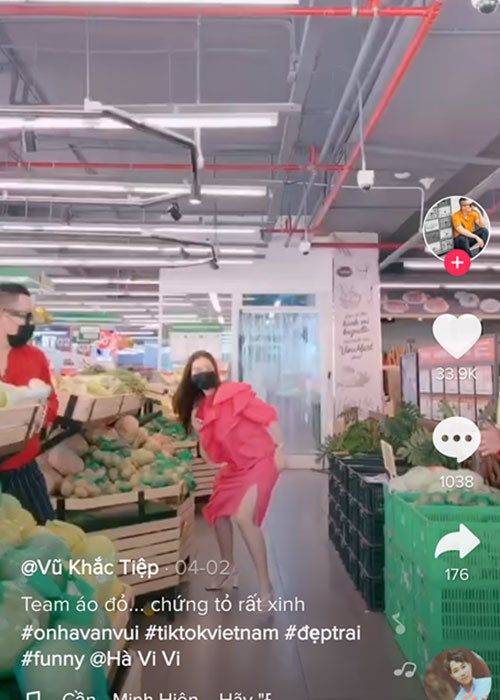 Ông trùm chân dài dành phần lớn thời gian ở nhà và thi thoảng ra ngoài mua đồ thiết yếu.