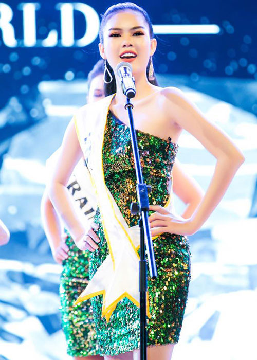 Cũng trong năm 2017, Lê Ngọc Trinh thử sức ở cuộc thi Miss Ao dai Vietnam World.