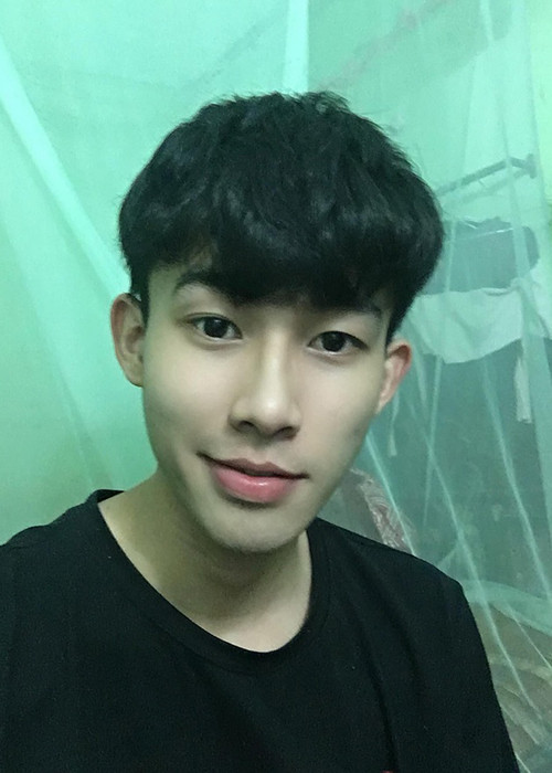 Doãn Hiếu tiết lộ, anh ngưỡng mộ Jack về âm nhạc lẫn đam mê. Tuy nhiên, chàng trai sinh năm 2002 này không đặt kỳ vọng sẽ nổi tiếng lâu dài như Jack. Ảnh: FBNV