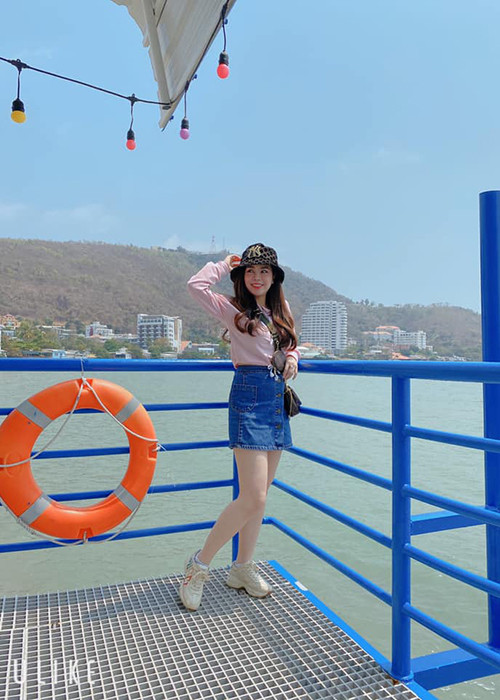 Tháng 11/2019, bà xã của Anh Tài hạ sinh con gái đầu lòng. Sau đó, cô nhanh chóng lấy lại vóc dáng thon gọn.