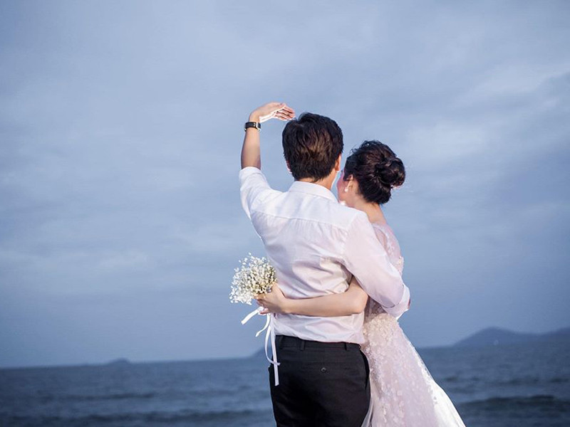 Trường Giang ra dáng ông bố bỉm sữa. Nam danh hài nói rằng anh luôn nghĩ tới con trước tiên.