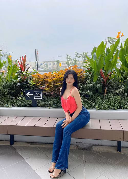 Nữ diễn viên còn từng đóng vai tình nhân của nhân vật do cu Thóc đảm nhận trong phim hài Tết "Thiếu gia chấm phẩy".