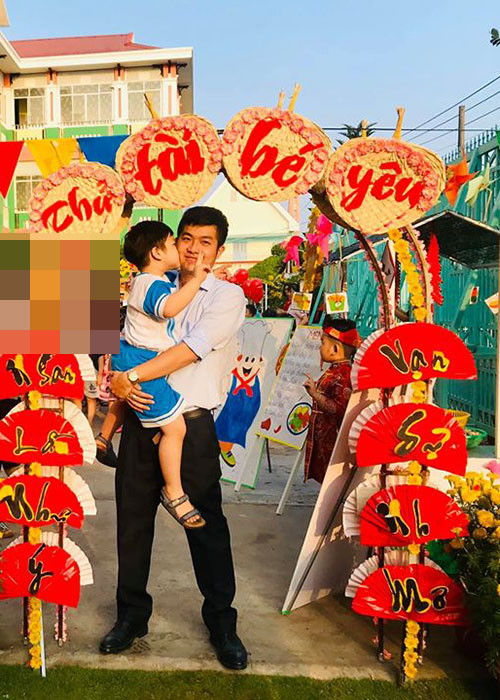 Doanh nhân Bửu Lộc hết mực yêu thương con trai.