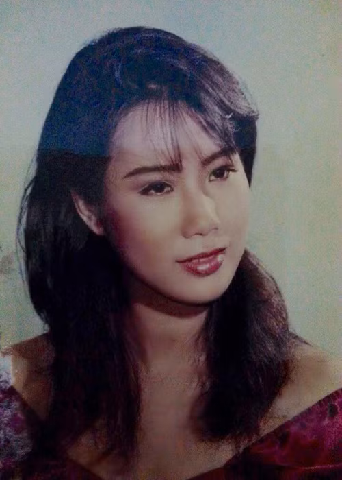 Trịnh Kim Chi sinh năm 1971, là sinh viên khoa diễn viên của Đại học Sân khấu và Điện ảnh TP. HCM (hiện nay), cùng thời với Lý Hùng, Diễm Hương, Quyền Linh, Lê Tuấn Anh, Việt Trinh. Ảnh: Vietnamnet